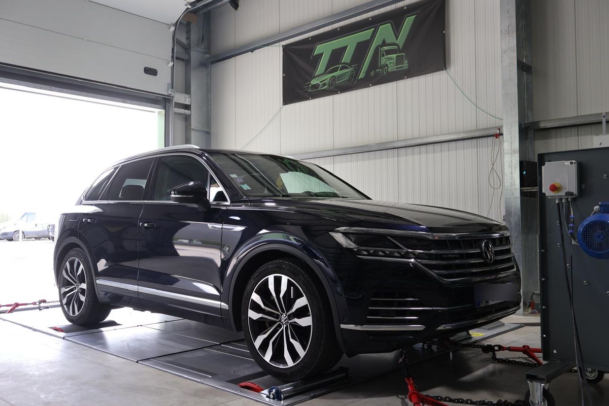 Volkswagen Touareg arrime sur le banc de puissance Techtronic